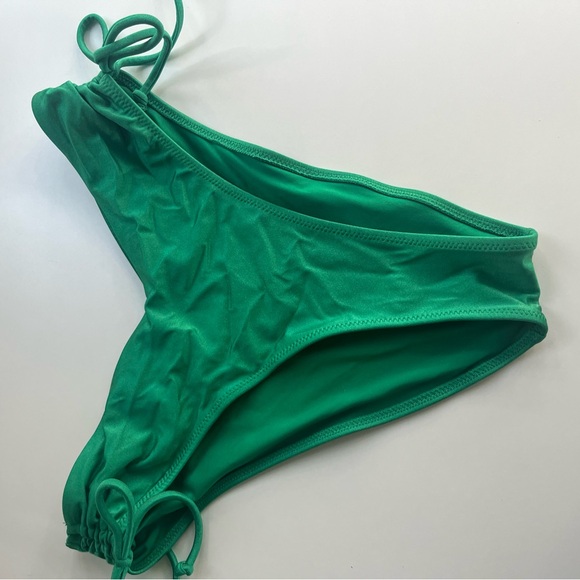 Green Bikini Set - Picture 3 of 6